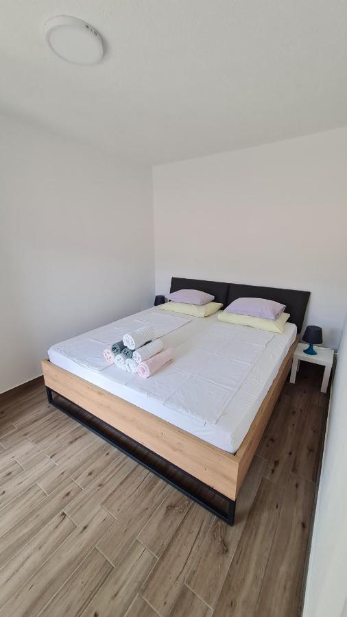 Apartmani Mlinar - One Bedroom Apartment With Seaview Гребастика Экстерьер фото